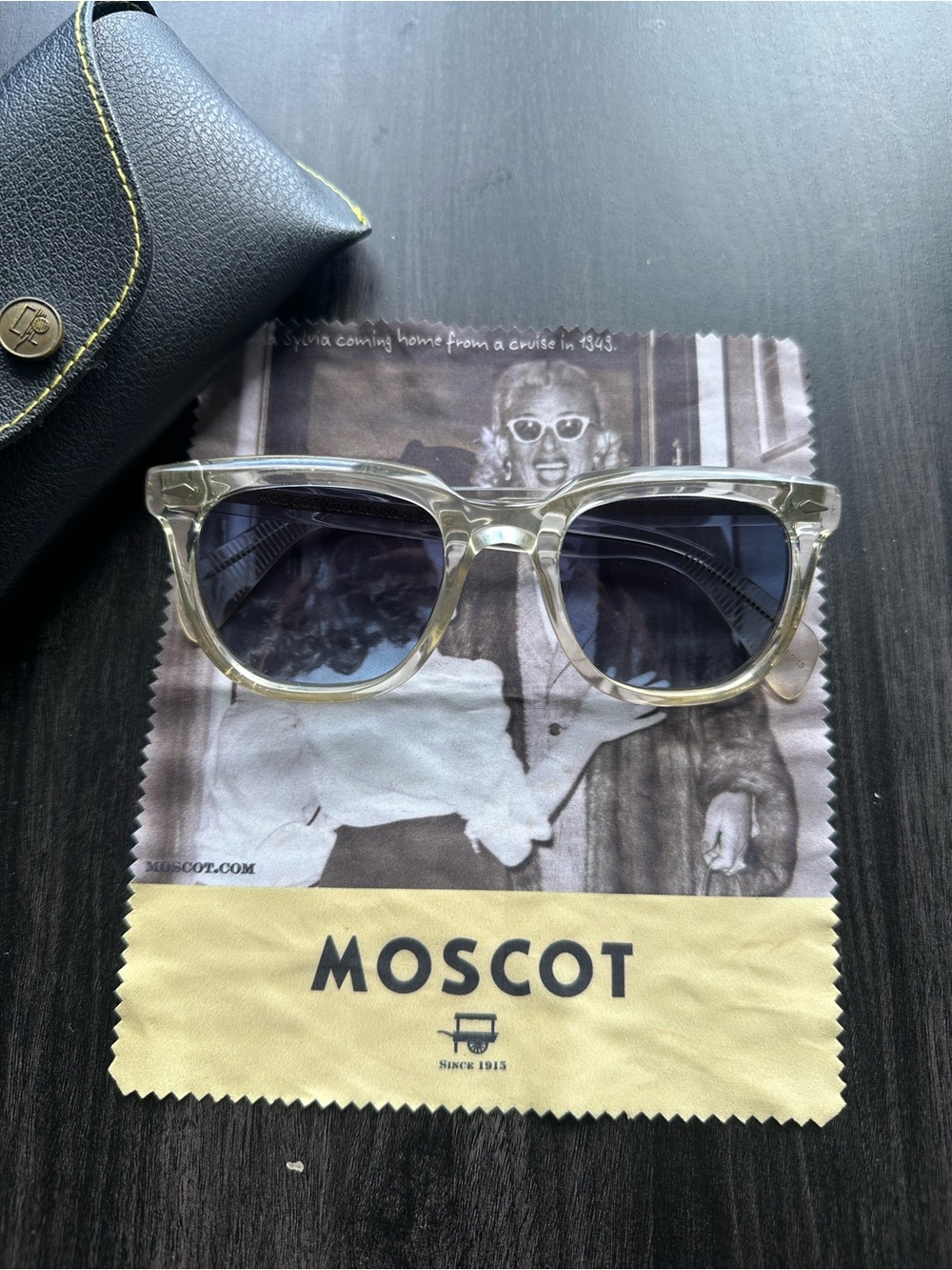 MOSCOT Yontif Sun Crytal 49